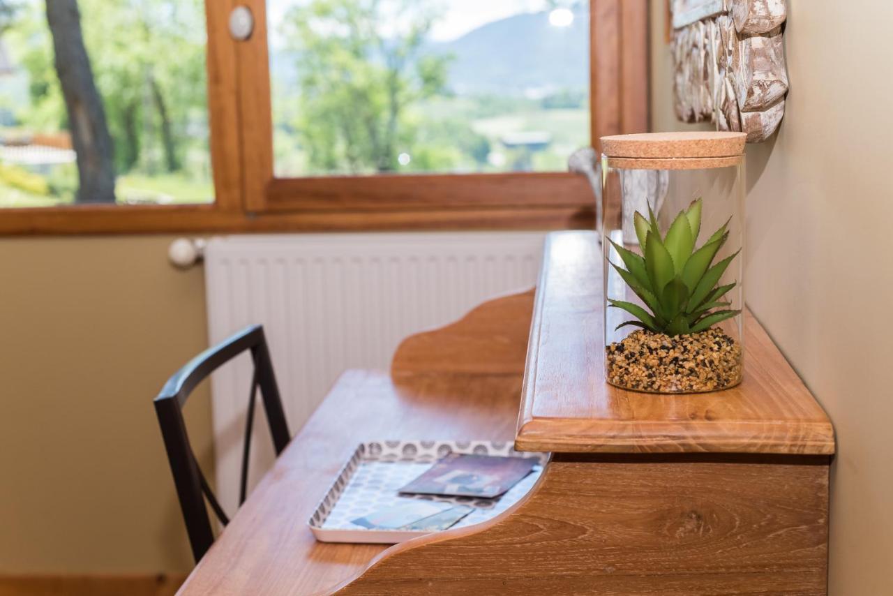 Maison D'Hotes Agathe Et Sophie Lans-en-Vercors Exteriör bild